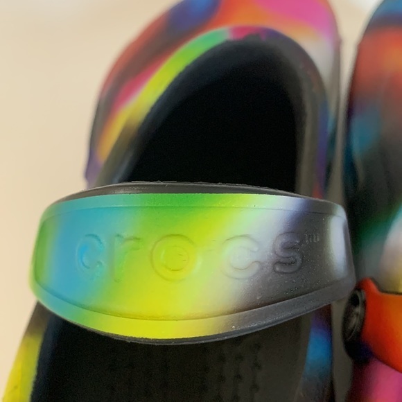Crocs Women’s Size‎ 8 Multicolored Shoes - Picture 5 of 9